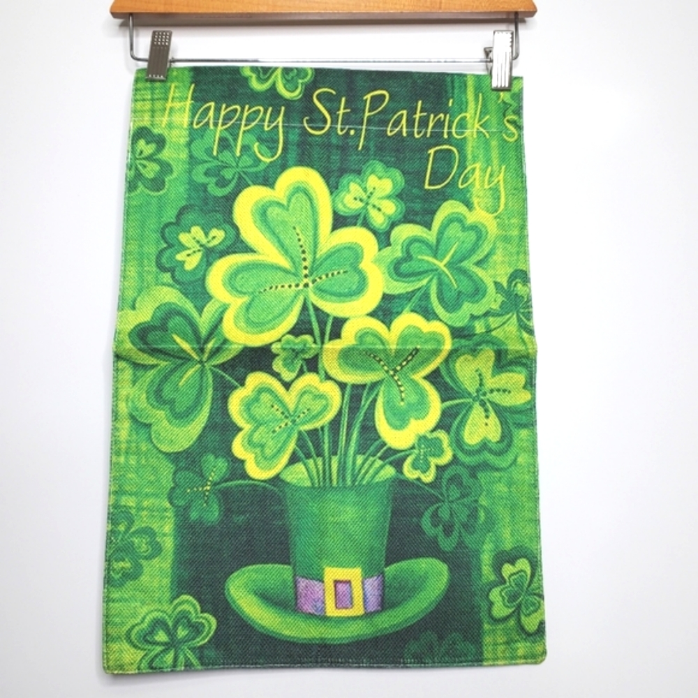 NEW Green Happy St Patrick’s Day Plaid Shamrock House Yard Garden Flag Top Hat